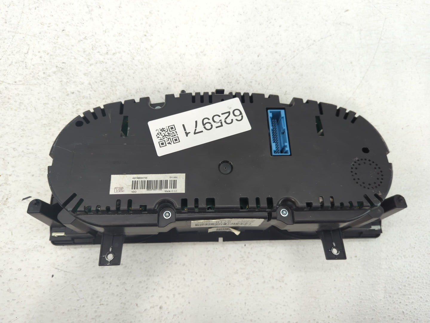 2013 Volkswagen Cc Instrument Cluster Speedometer Gauges P/N:3C8920 971B Fits OEM Used Auto Parts - Oemusedautoparts1.com