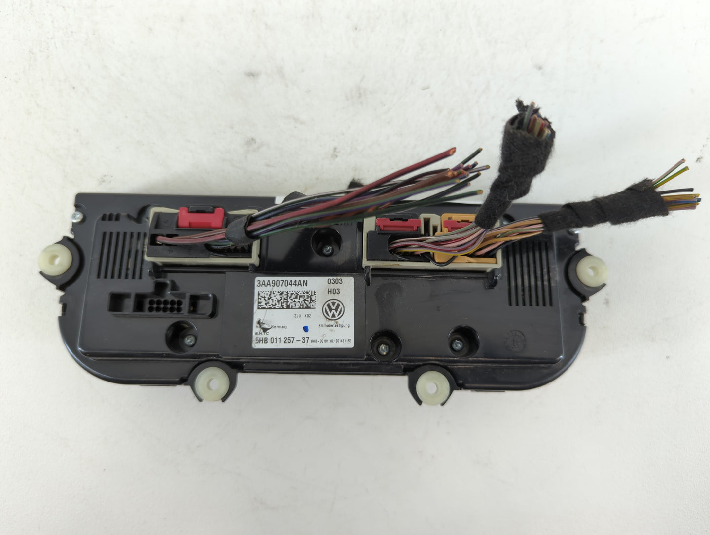 2013-2014 Volkswagen Cc Climate Control Module Temperature AC/Heater Replacement P/N:3AA907044AN Fits Fits 2013 2014 OEM Use