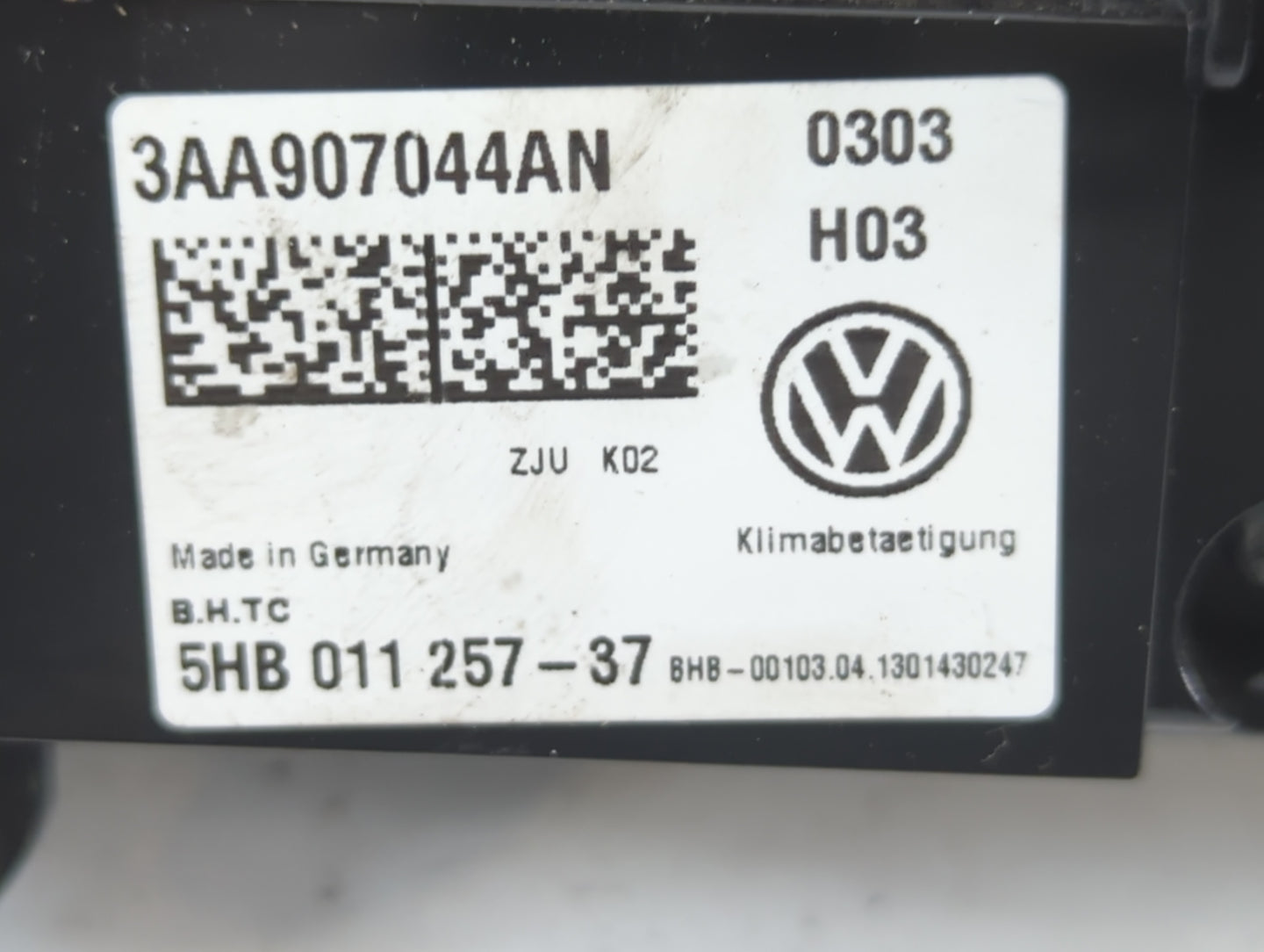 2013-2014 Volkswagen Cc Climate Control Module Temperature AC/Heater Replacement P/N:3AA90704AN Fits Fits 2013 2014 OEM Used