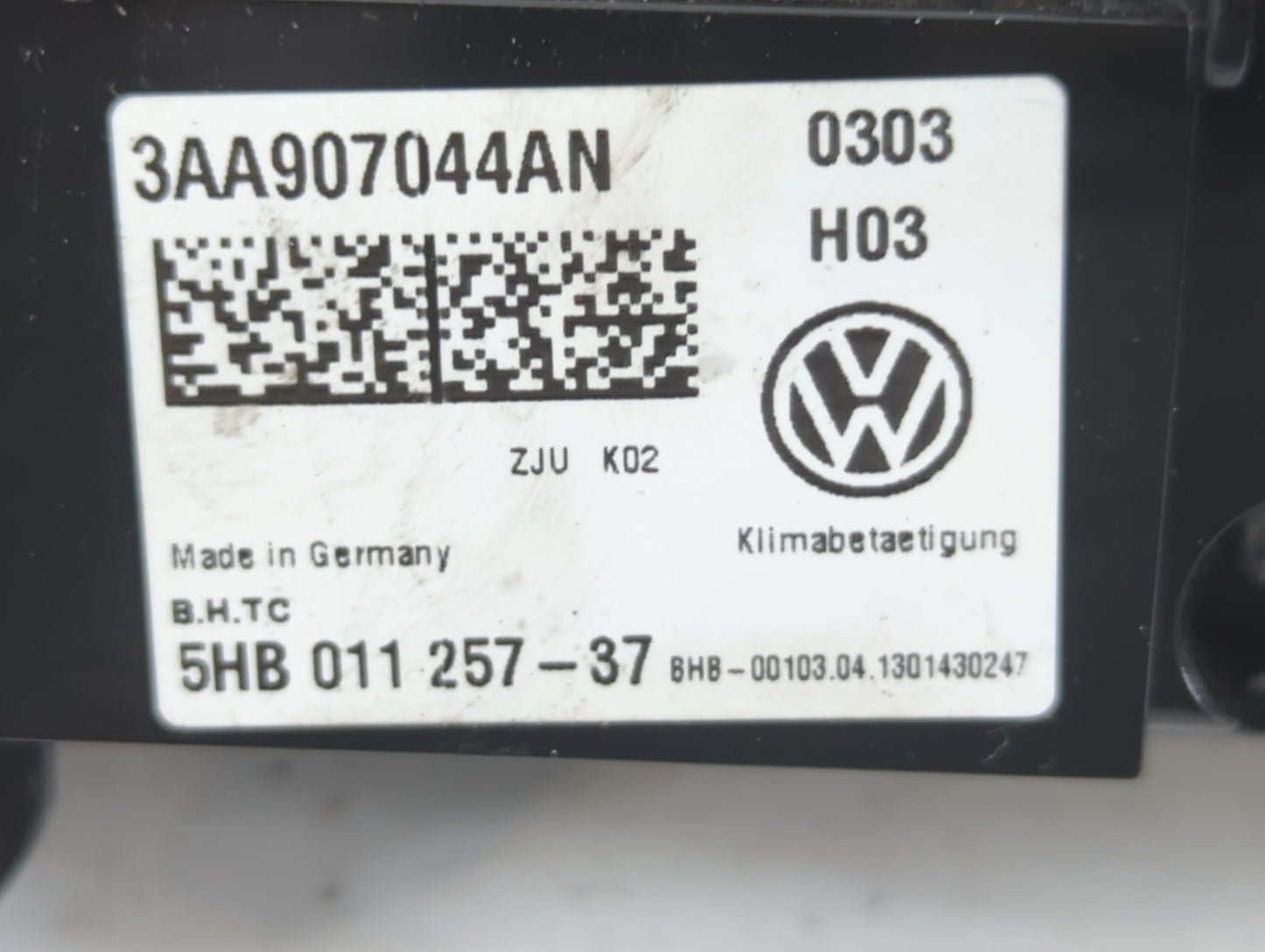 2013-2014 Volkswagen Cc Climate Control Module Temperature AC/Heater Replacement P/N:3AA90704AN Fits Fits 2013 2014 OEM Used