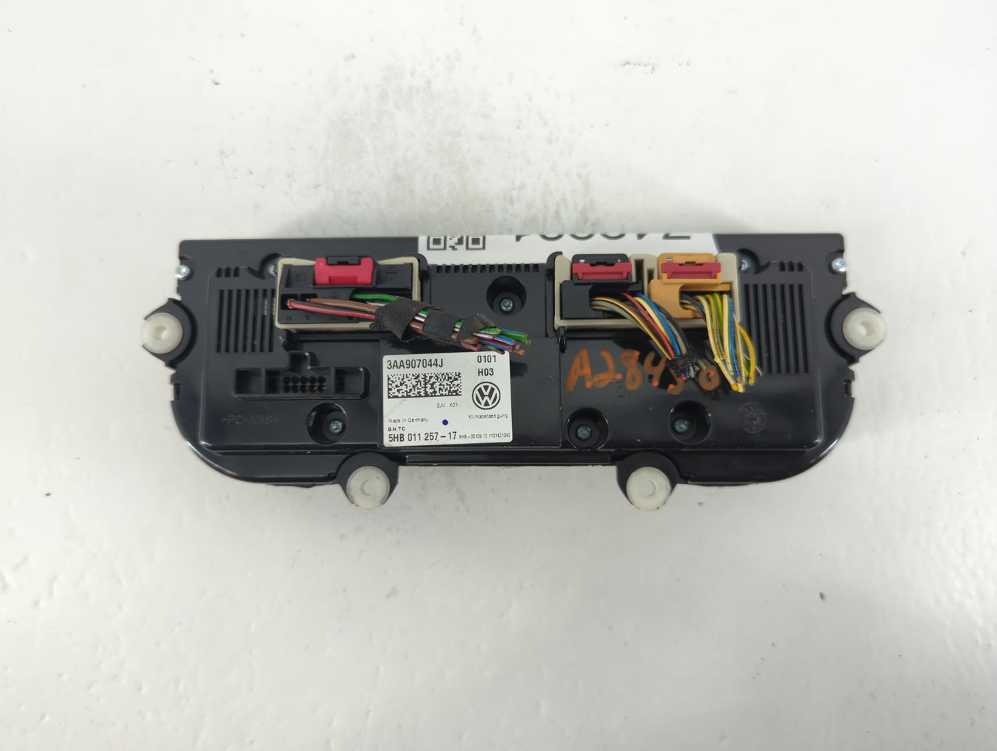 2013 Volkswagen Cc Climate Control Module Temperature AC/Heater Replacement P/N:3AA907044J Fits OEM Used Auto Parts - Oemuse