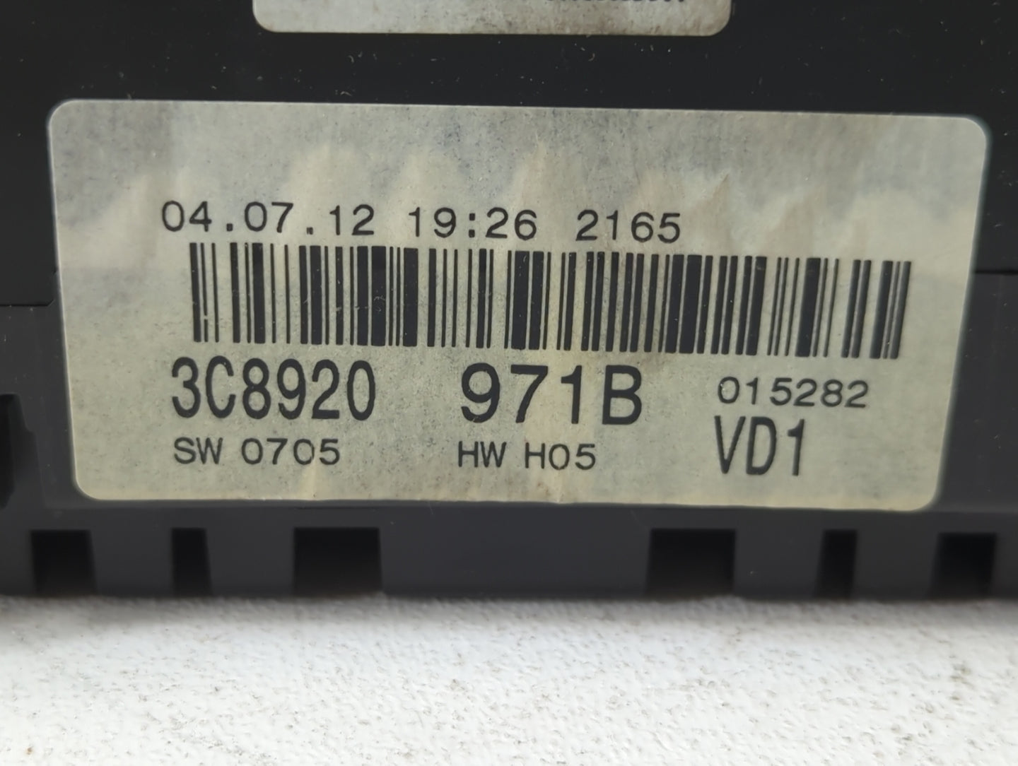 2013 Volkswagen Cc Instrument Cluster Speedometer Gauges P/N:3C8920 971B Fits OEM Used Auto Parts - Oemusedautoparts1.com