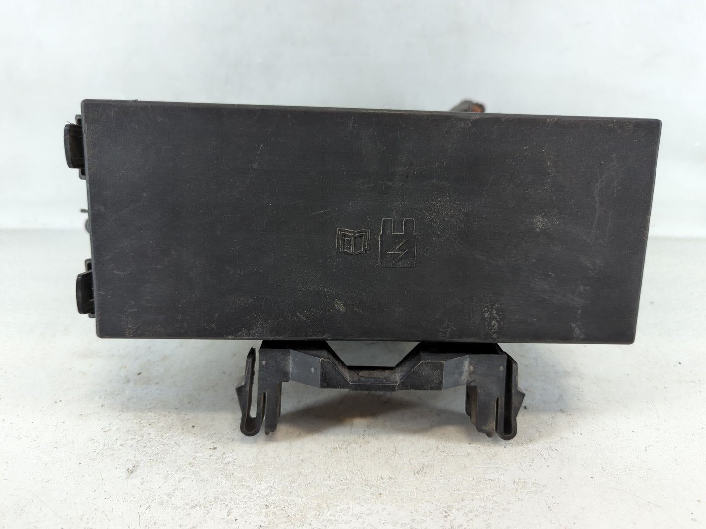 2013-2017 Volkswagen Cc Fusebox Fuse Box Panel Relay Module P/N:CT4T-14290-LF Fits OEM Used Auto Parts - Oemusedautoparts1.c