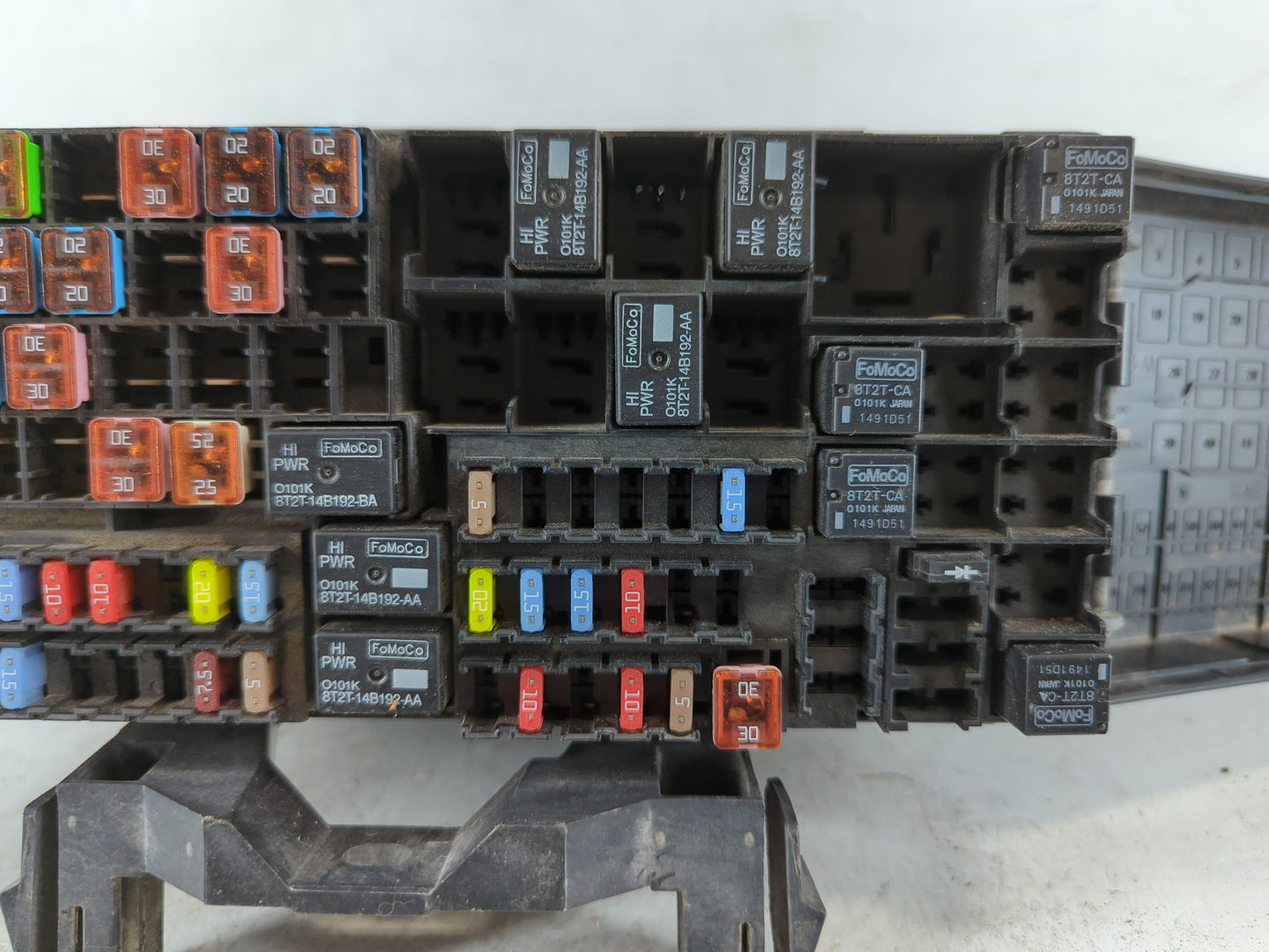 2013-2017 Volkswagen Cc Fusebox Fuse Box Panel Relay Module P/N:CT4T-14290-LF Fits OEM Used Auto Parts - Oemusedautoparts1.c