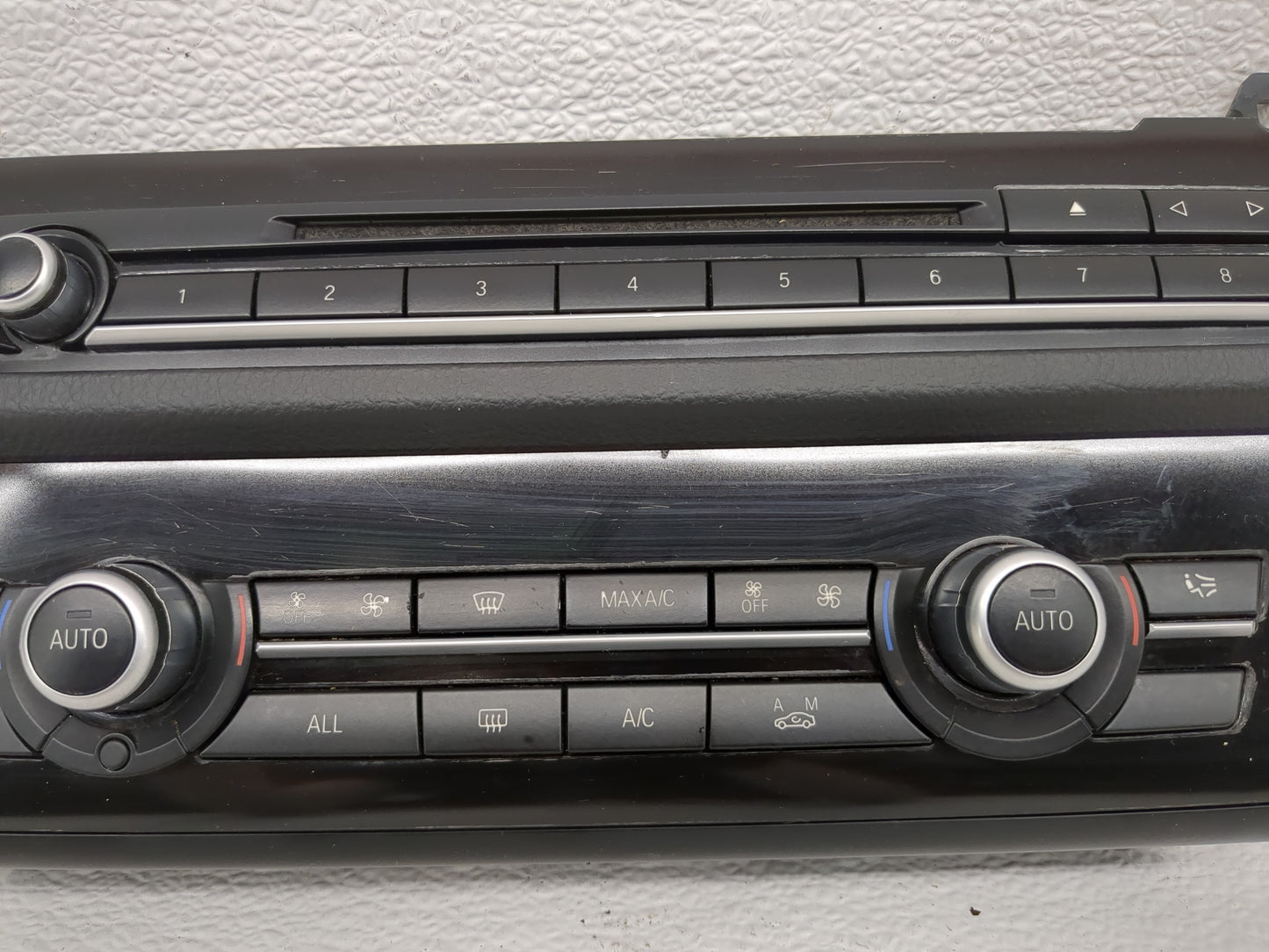 2013 Volkswagen Dasher Climate Control Module Temperature AC/Heater Replacement P/N:9306155-01 Fits OEM Used Auto Parts - Oe