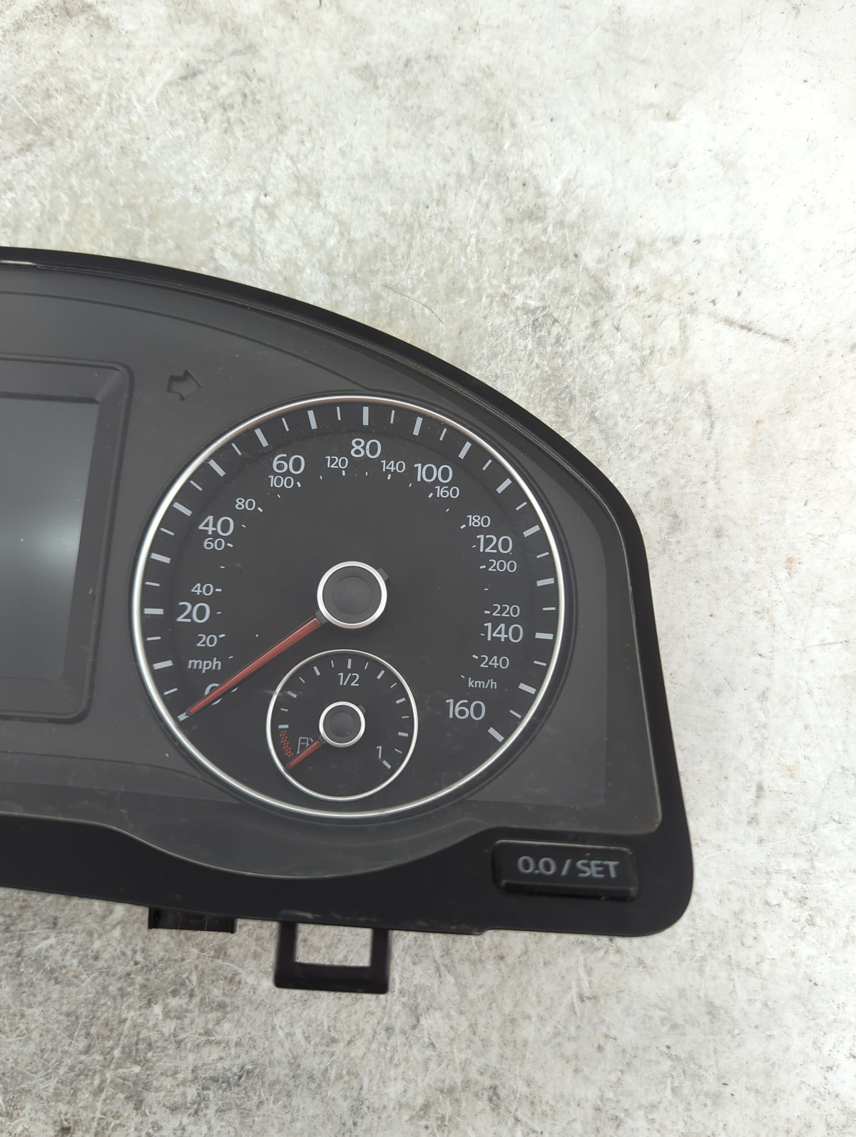 2013-2016 Volkswagen Eos Instrument Cluster Speedometer Gauges P/N:1Q0920976B VD1-04814.06.1273922236 Miles: Fits OEM Used A