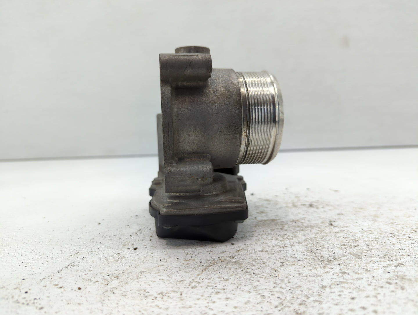 2007-2016 Volkswagen Eos Throttle Body P/N:A2C84068600 Fits OEM Used Auto Parts - Oemusedautoparts1.com