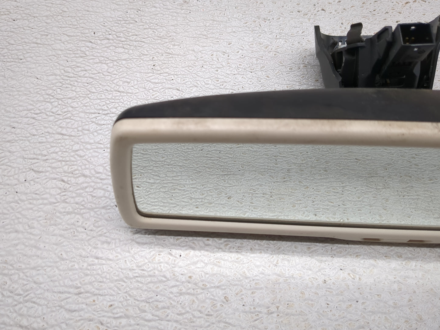 2010-2014 Volkswagen Golf Interior Rear View Mirror Replacement OEM P/N:7N0 857 511 Fits OEM Used Auto Parts - Oemusedautopa