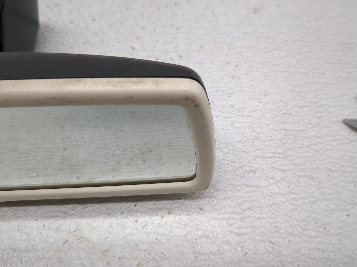2010-2014 Volkswagen Golf Interior Rear View Mirror Replacement OEM P/N:7N0 857 511 Fits OEM Used Auto Parts - Oemusedautopa