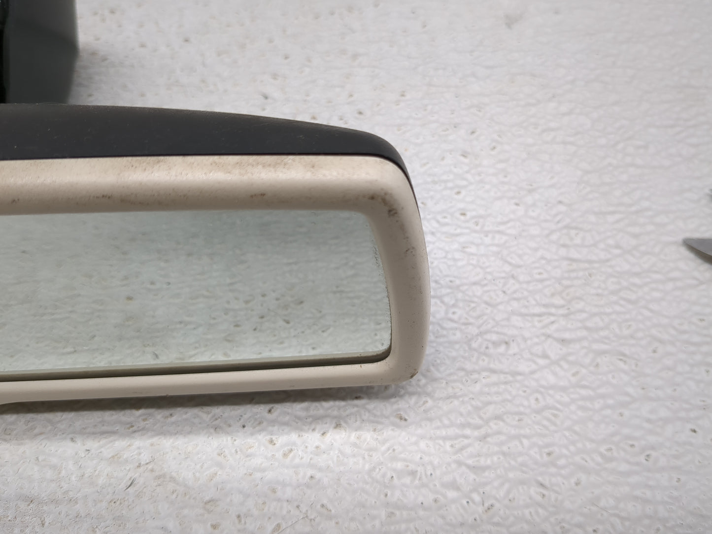 2010-2014 Volkswagen Golf Interior Rear View Mirror Replacement OEM P/N:7N0 857 511 Fits OEM Used Auto Parts - Oemusedautopa