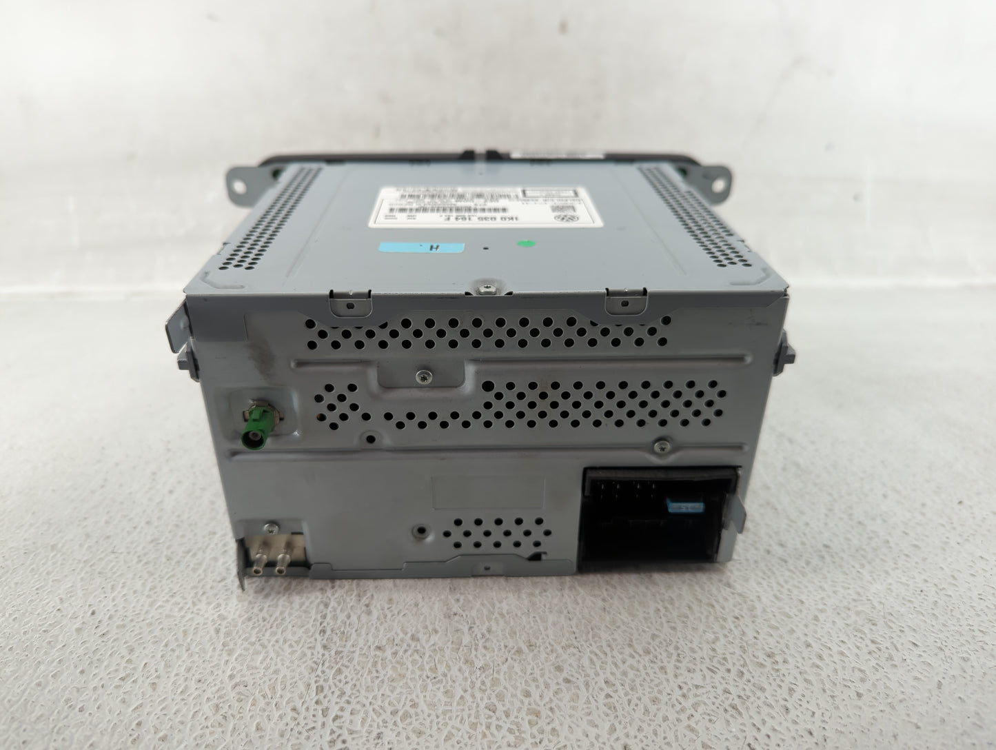 2013 Volkswagen Gti Radio AM FM Cd Player Receiver Replacement P/N:1K0 035 164 F Fits OEM Used Auto Parts - Oemusedautoparts