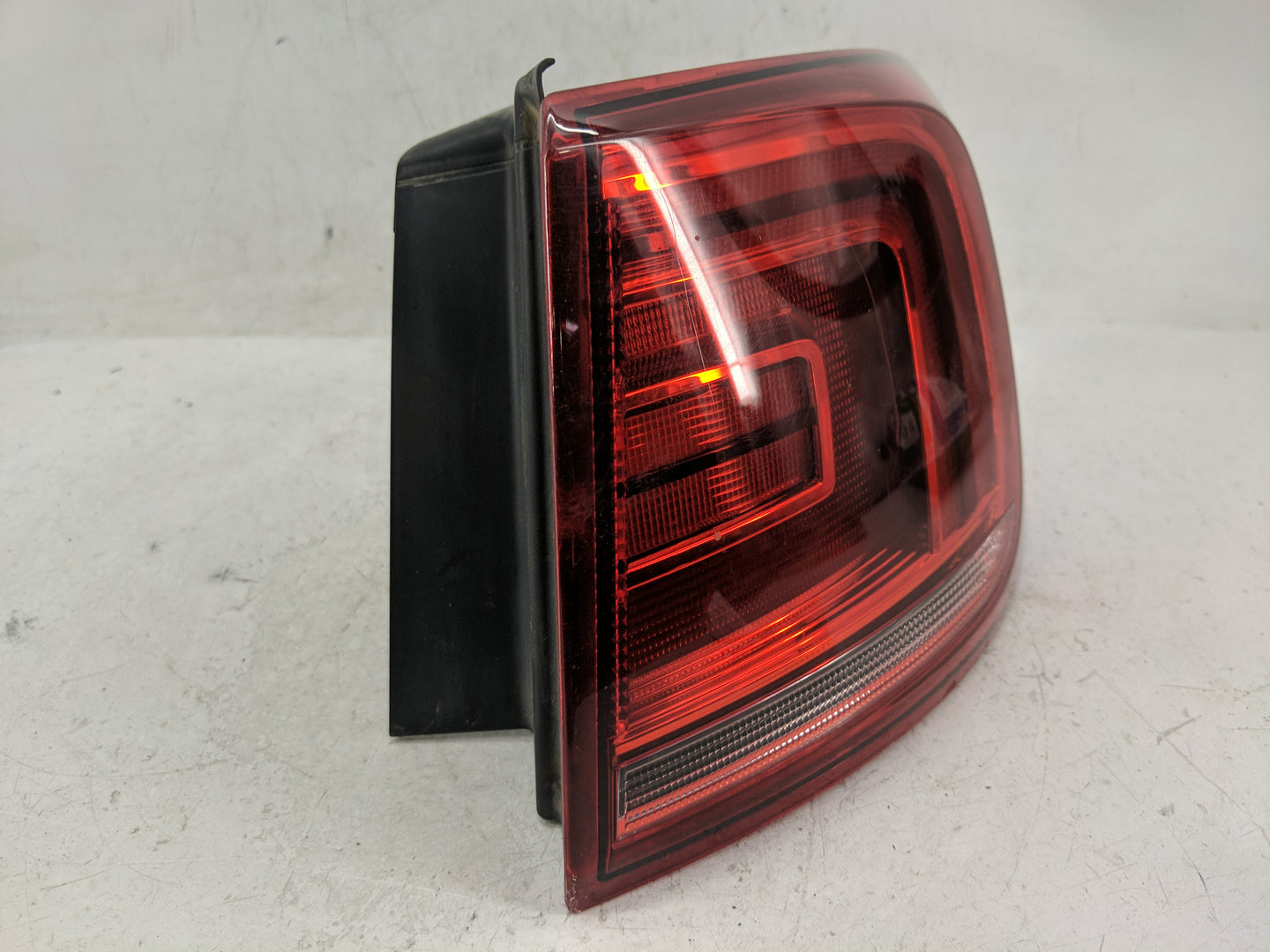 2012-2016 Volkswagen Jetta Tail Light Assembly Passenger Right OEM Fits Fits 2012 2013 2014 2016 OEM Used Auto Parts - Oemus