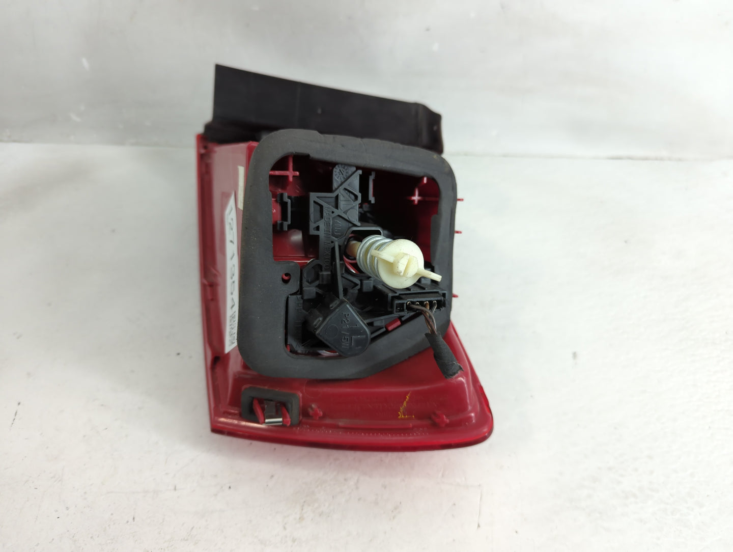2011-2014 Volkswagen Jetta Tail Light Assembly Driver Left OEM Fits Fits 2011 2012 2013 2014 OEM Used Auto Parts - Oemusedau