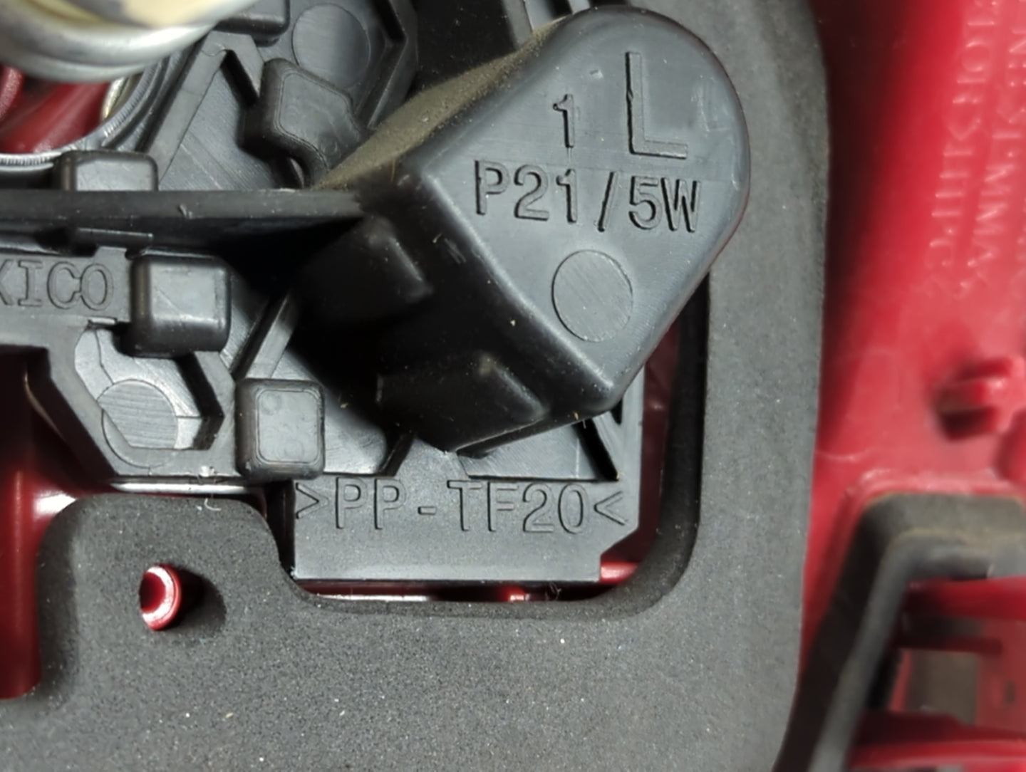 2011-2014 Volkswagen Jetta Tail Light Assembly Driver Left OEM Fits Fits 2011 2012 2013 2014 OEM Used Auto Parts - Oemusedau