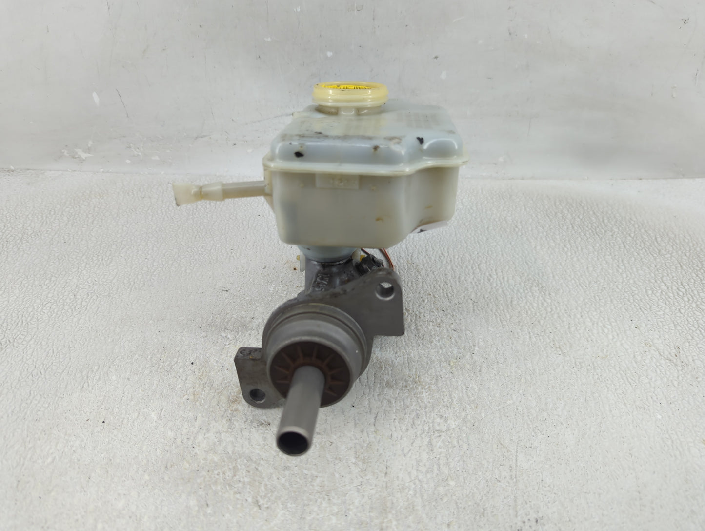 2009-2018 Volkswagen Jetta Brake Master Cylinder - Oemusedautoparts1.com