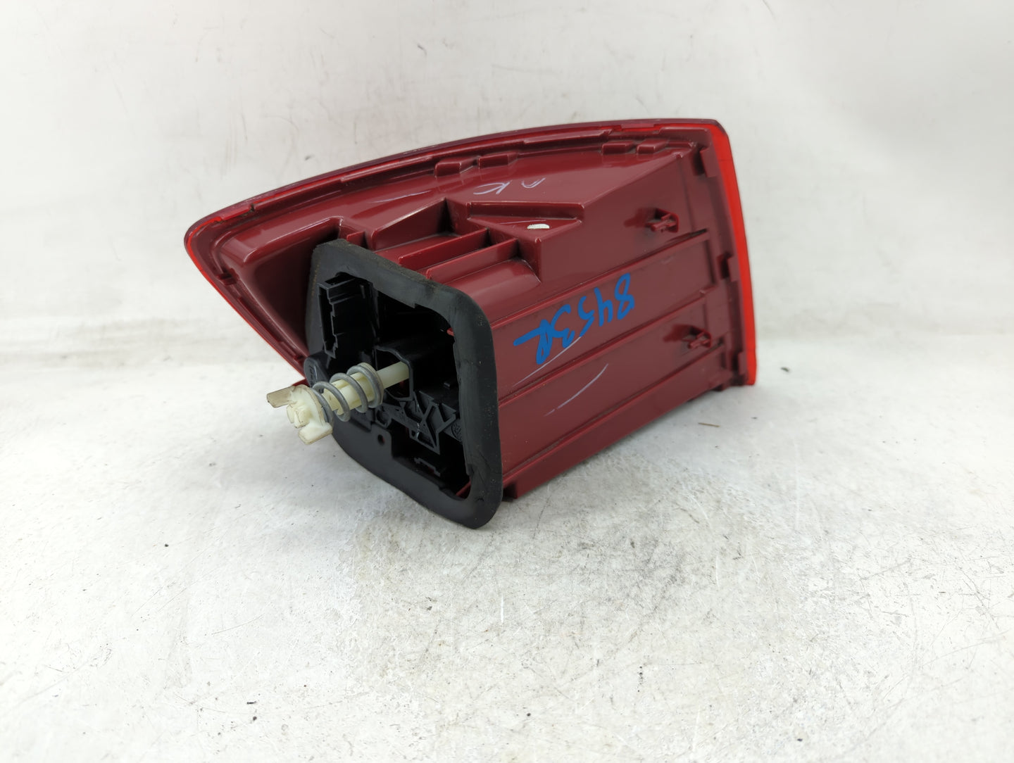 2011-2014 Volkswagen Jetta Tail Light Assembly Passenger Right OEM Fits Fits 2011 2012 2013 2014 OEM Used Auto Parts - Oemus