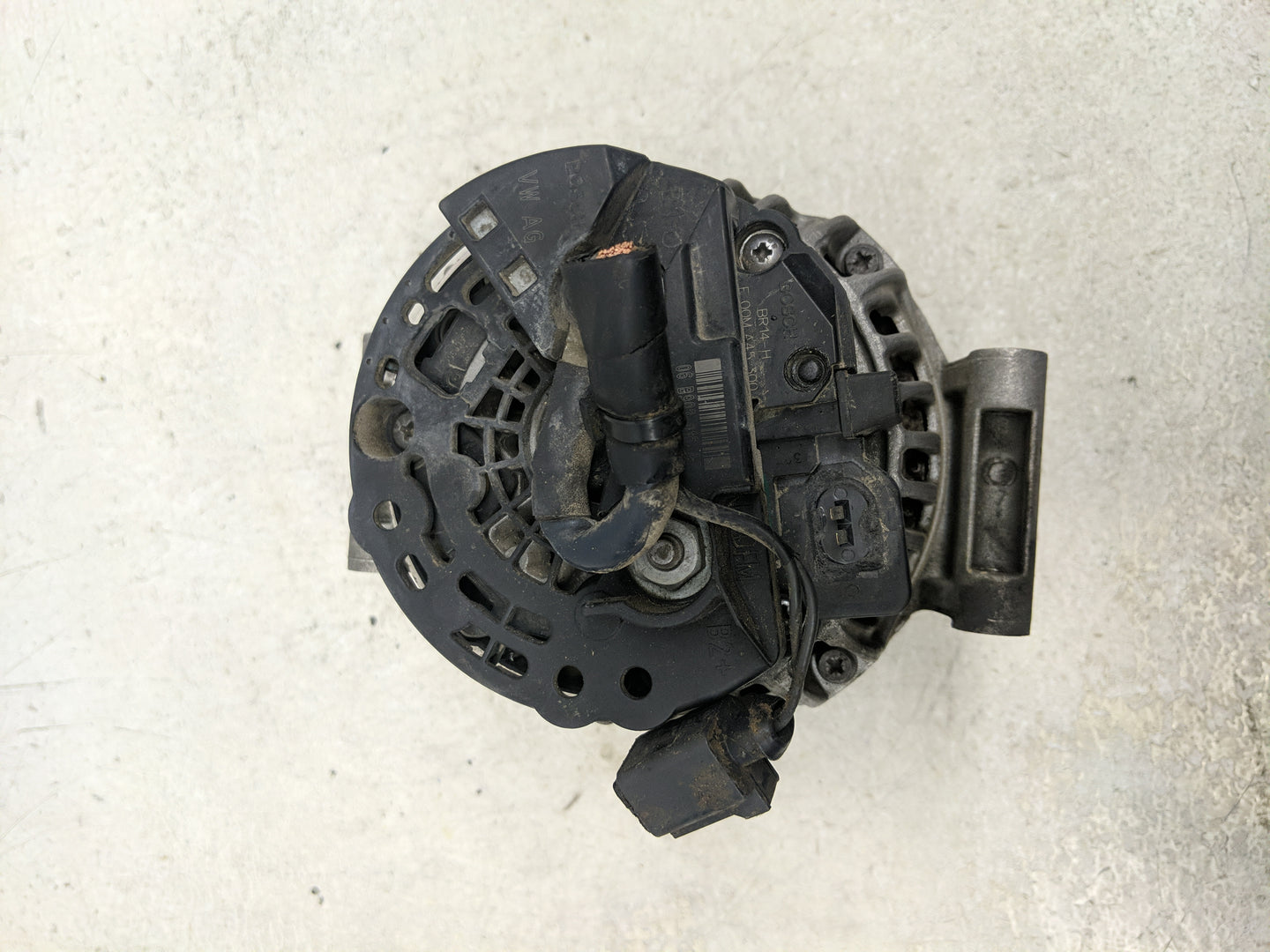 2005-2016 Volkswagen Jetta Alternator Replacement Generator Charging Assembly Engine OEM Fits OEM Used Auto Parts - Oemuseda