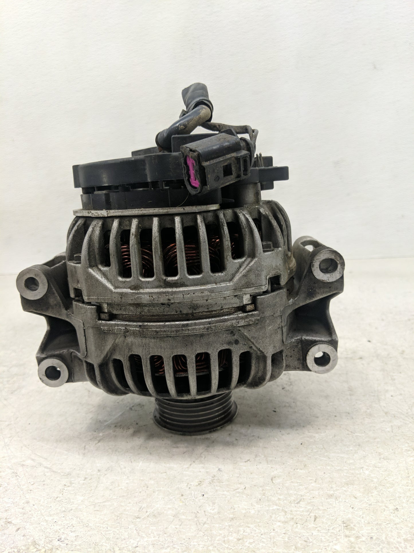 2005-2016 Volkswagen Jetta Alternator Replacement Generator Charging Assembly Engine OEM Fits OEM Used Auto Parts - Oemuseda