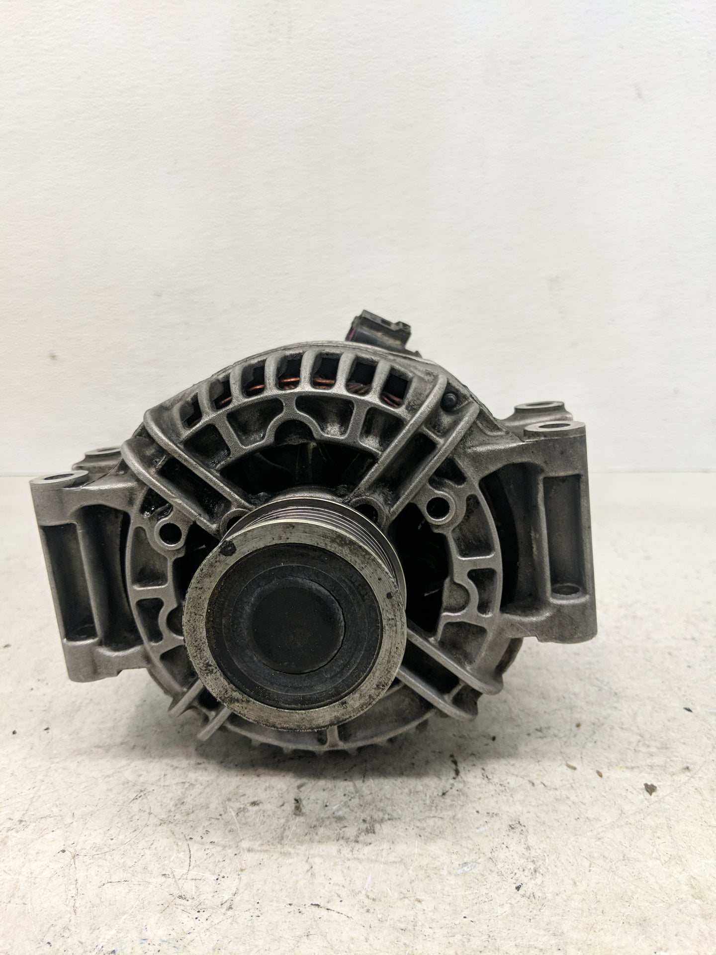 2005-2016 Volkswagen Jetta Alternator Replacement Generator Charging Assembly Engine OEM Fits OEM Used Auto Parts - Oemuseda