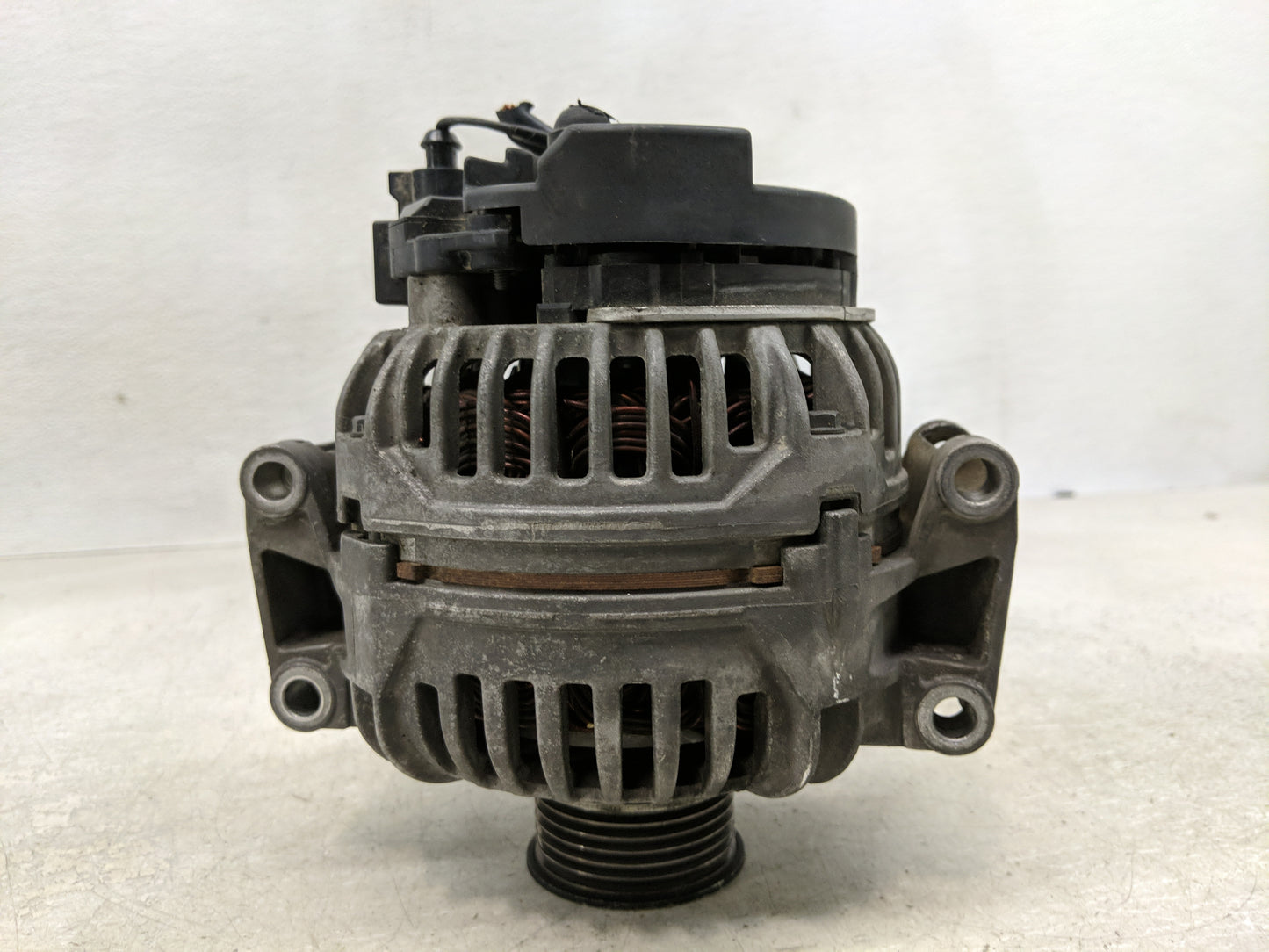 2005-2016 Volkswagen Jetta Alternator Replacement Generator Charging Assembly Engine OEM P/N:06 B903 016 AB Fits OEM Used Au