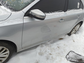 compare product 2011-2018 Volkswagen Jetta Driver Front Door Oem 1353547