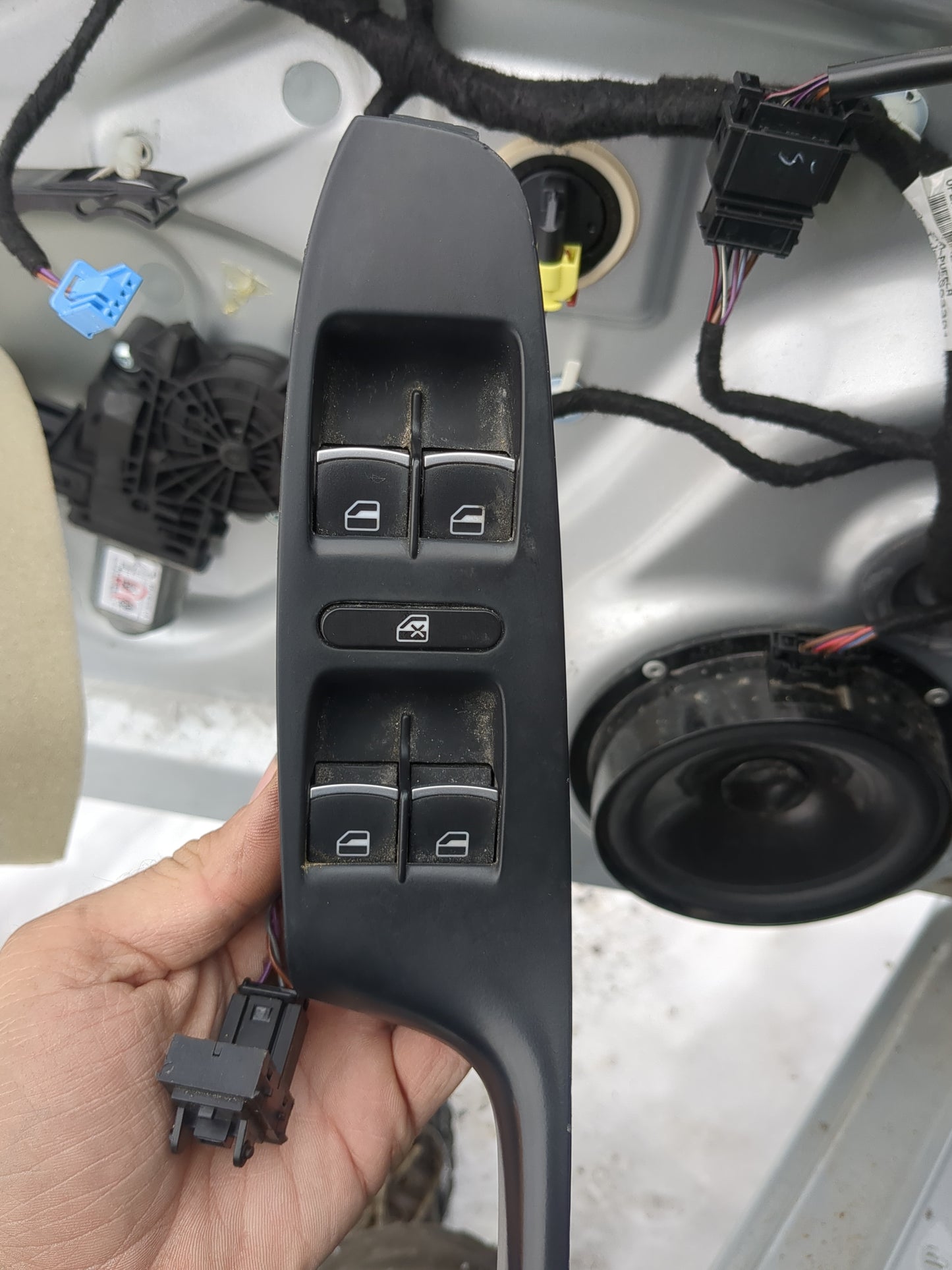 2005-2018 Volkswagen Jetta Master Power Window Switch Replacement Driver Side Left Fits OEM Used Auto Parts - Oemusedautopar