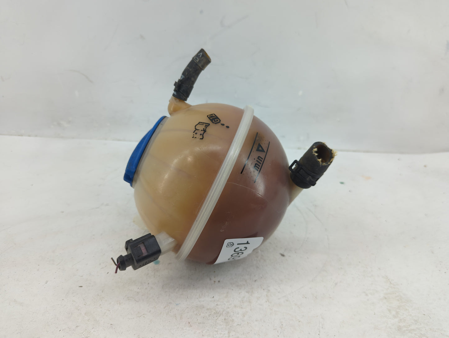 2005 Volkswagen Jetta Radiator Coolant Overflow Expansion Tank Bottle 1369198 - Oemusedautoparts1.com