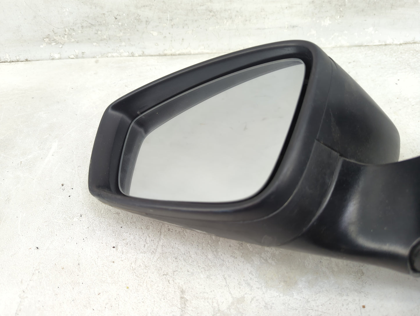 2010-2013 Volkswagen Jetta Driver Side View Mirror - Left Door Mirror OEM Used - Oemusedautoparts1.com