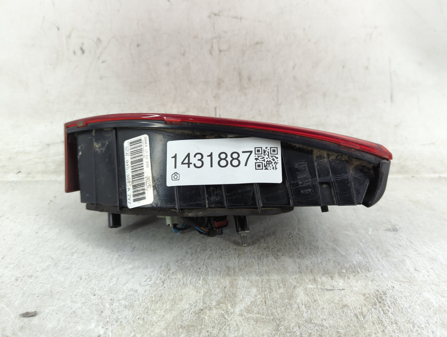 2011-2014 Volkswagen Jetta Tail Light Assembly Driver Left OEM P/N:5C6 945 307 A Fits Fits 2011 2012 2013 2014 OEM Used Auto