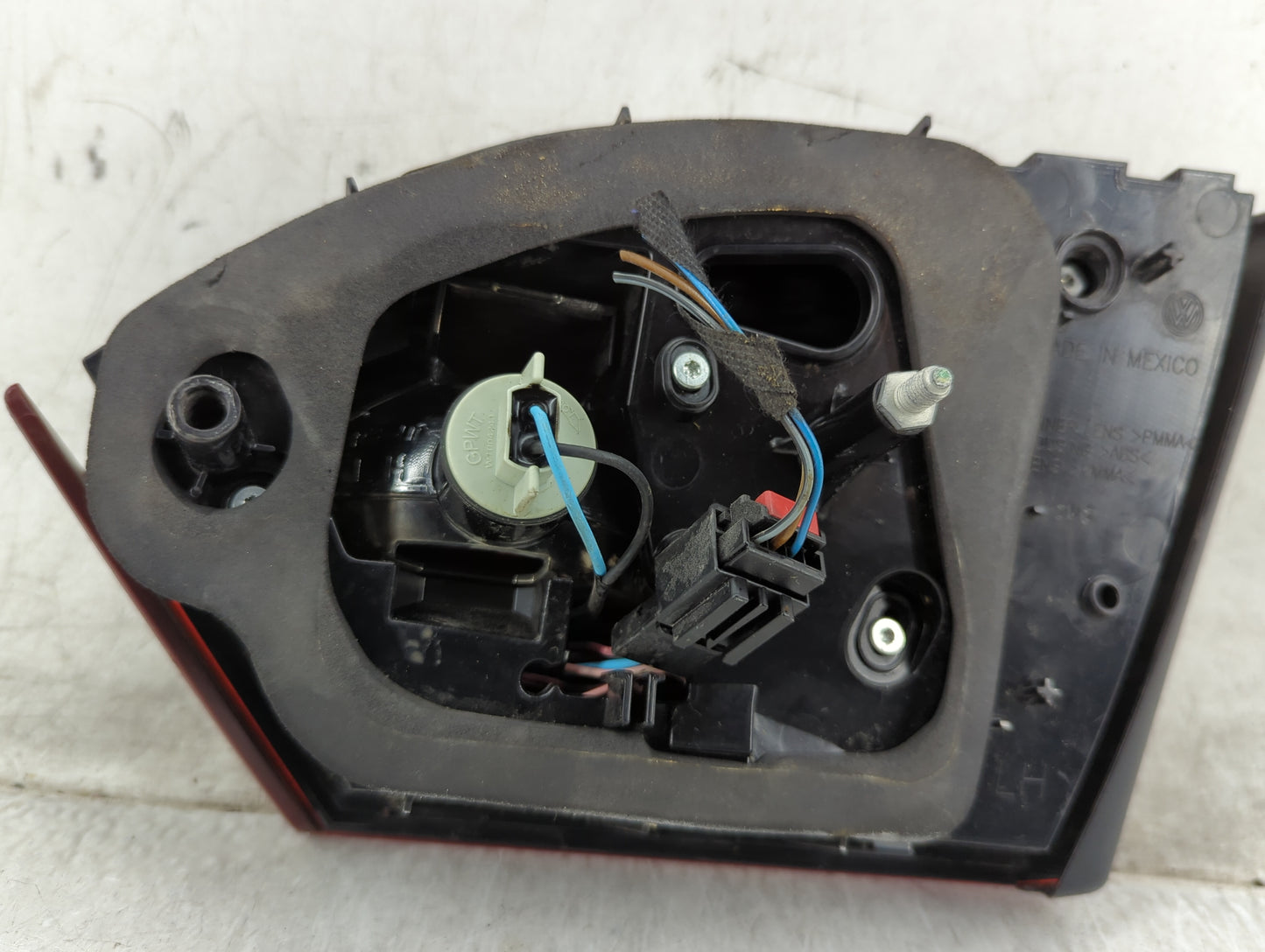2011-2014 Volkswagen Jetta Tail Light Assembly Driver Left OEM P/N:5C6 945 307 A Fits Fits 2011 2012 2013 2014 OEM Used Auto