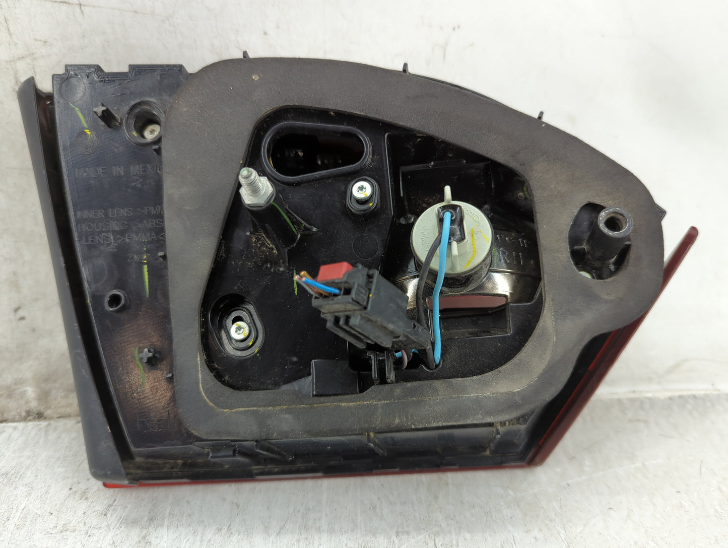 2011-2014 Volkswagen Jetta Tail Light Assembly Passenger Right OEM Fits Fits 2011 2012 2013 2014 OEM Used Auto Parts - Oemus