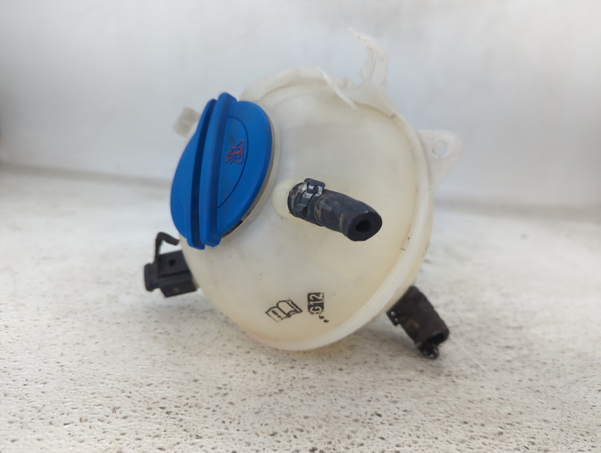 2005 Volkswagen Jetta Radiator Coolant Overflow Expansion Tank Bottle 1431959 - Oemusedautoparts1.com