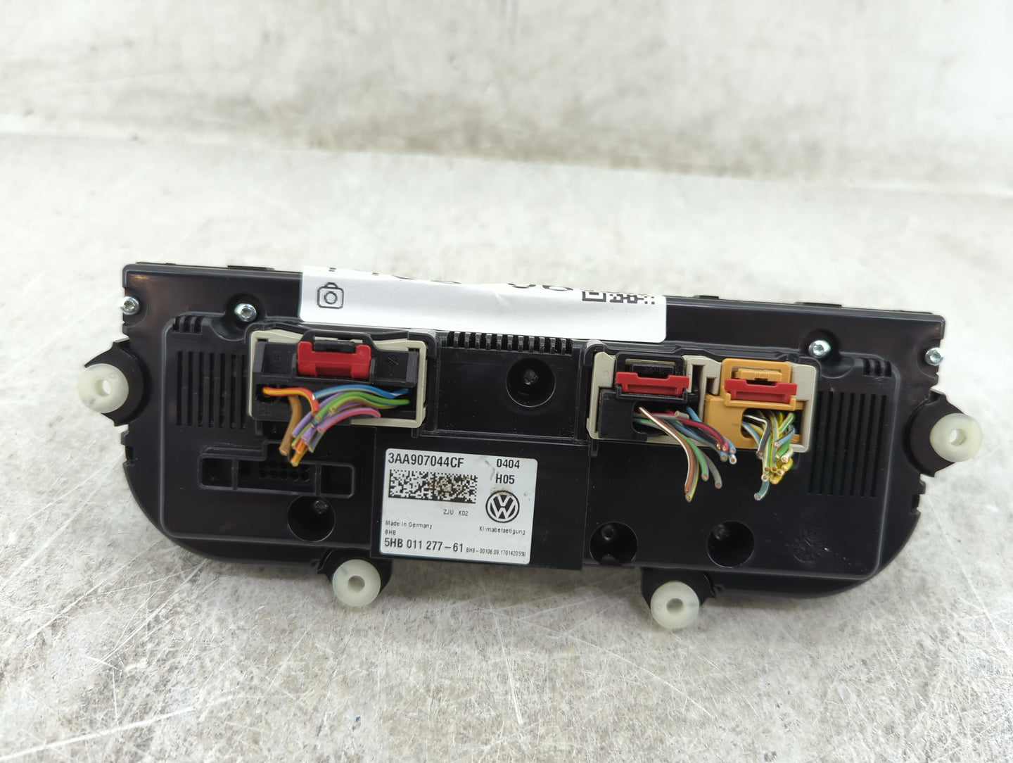 2013 Volkswagen Jetta Climate Control Module Temperature AC/Heater Replacement P/N:3AA907044CF 5HB011277-61 Fits OEM Used Au