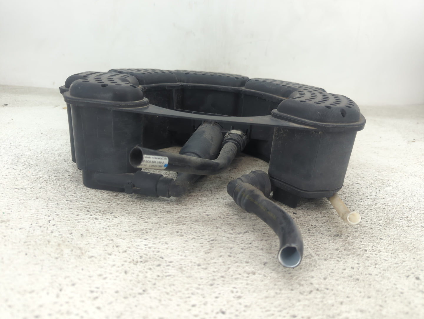 2013 Volkswagen Jetta Fuel Vapor Charcoal Canister - Oemusedautoparts1.com