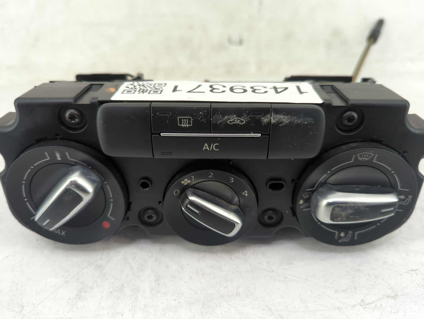 2011-2014 Volkswagen Jetta Climate Control Module Temperature AC/Heater Replacement Fits Fits 2011 2012 2013 2014 OEM Used A