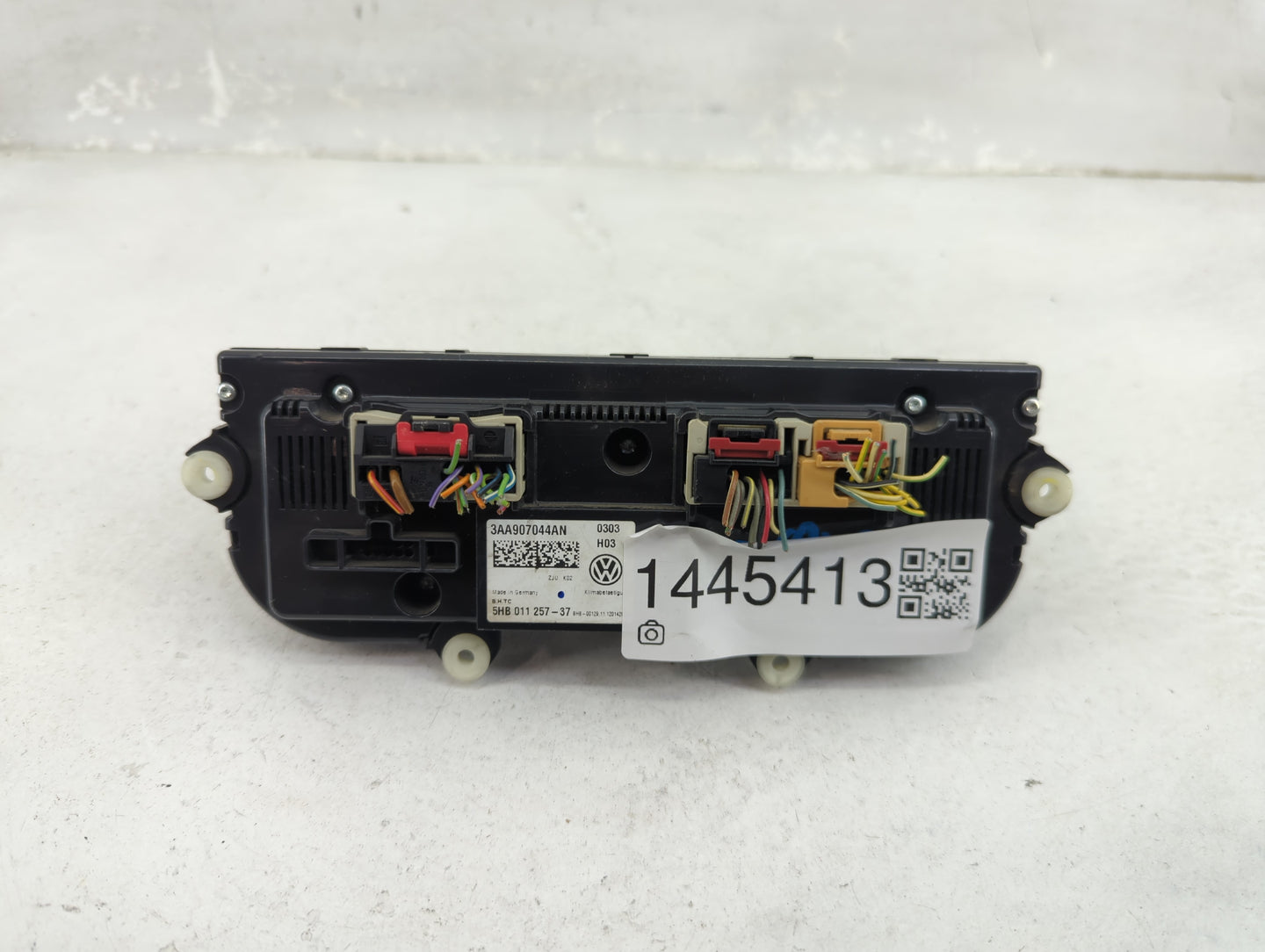 2012-2014 Volkswagen Jetta Climate Control Module Temperature AC/Heater Replacement P/N:3AA907044AN 5HB011257-37 Fits OEM Us