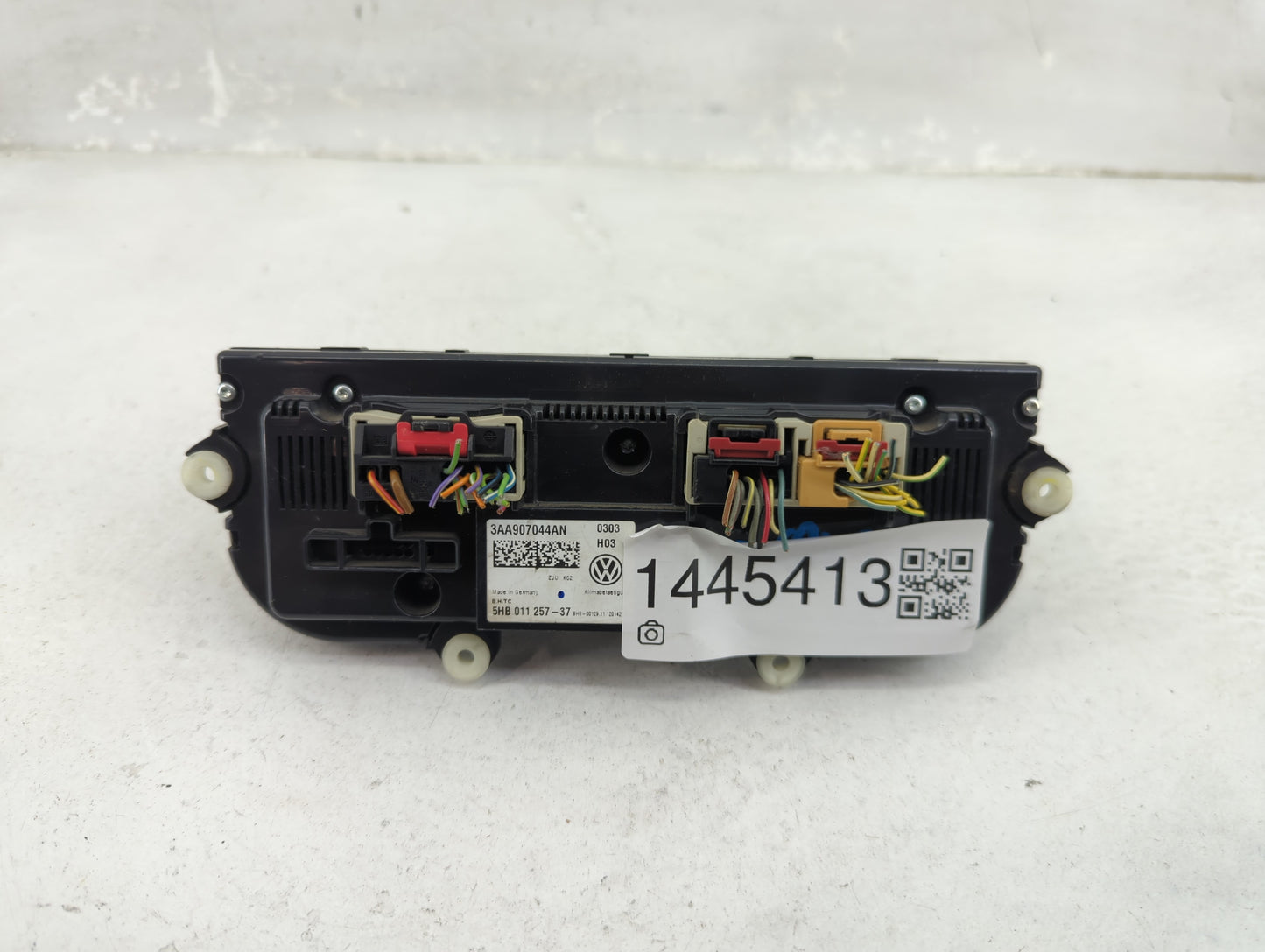 2012-2014 Volkswagen Jetta Climate Control Module Temperature AC/Heater Replacement P/N:3AA907044AN 5HB011257-37 Fits OEM Us