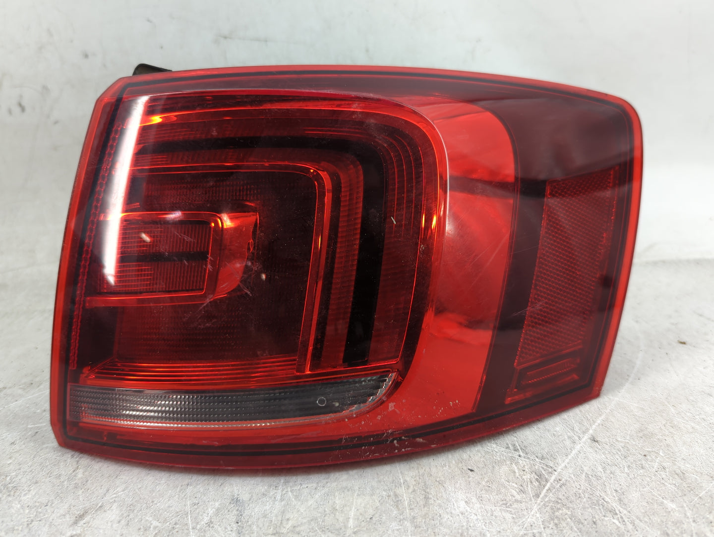 2012-2016 Volkswagen Jetta Tail Light Assembly Passenger Right OEM P/N:5C6945312 5C6945208 Fits Fits 2012 2013 2014 2016 OEM