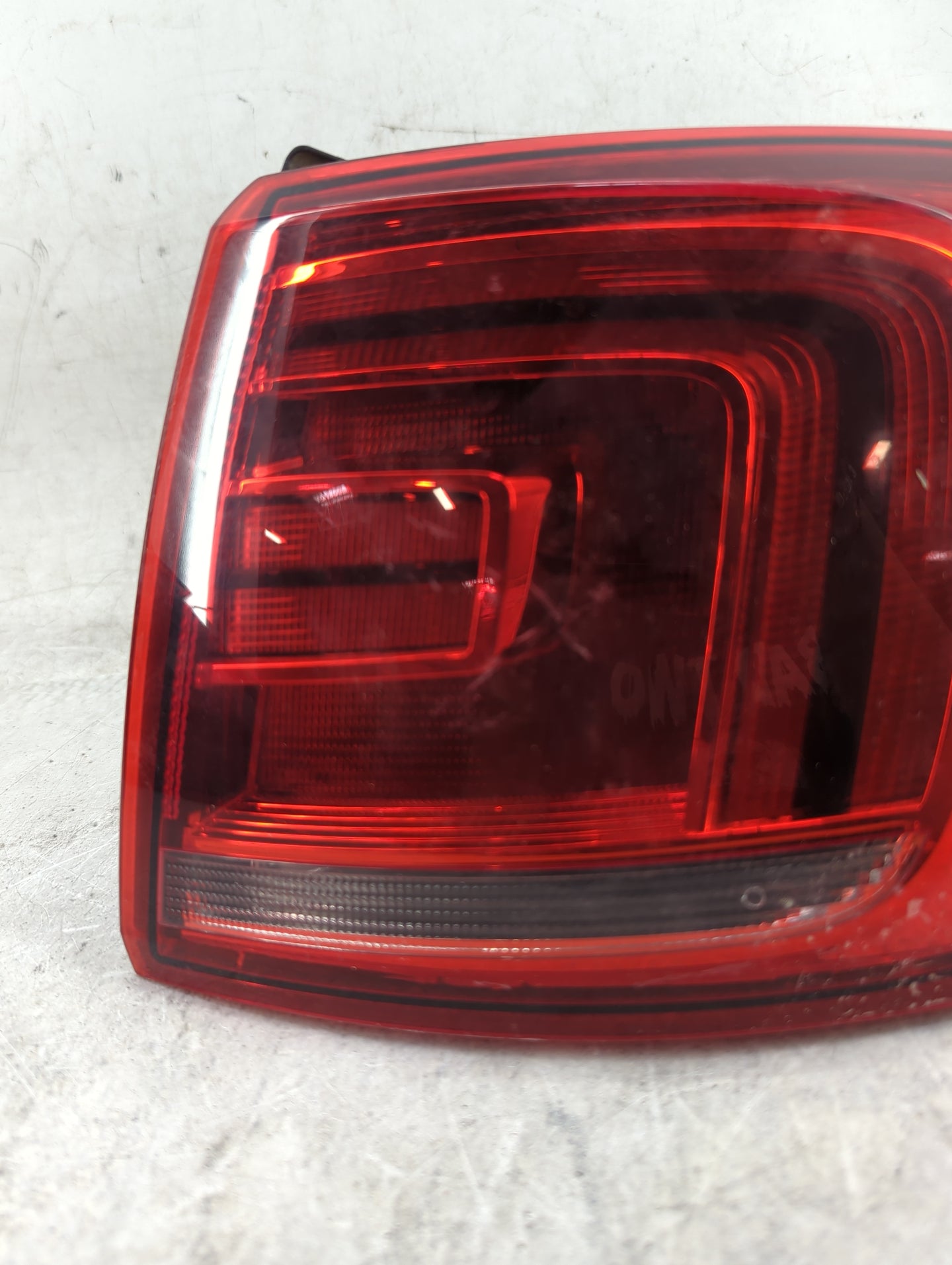 2012-2016 Volkswagen Jetta Tail Light Assembly Passenger Right OEM P/N:5C6945312 5C6945208 Fits Fits 2012 2013 2014 2016 OEM