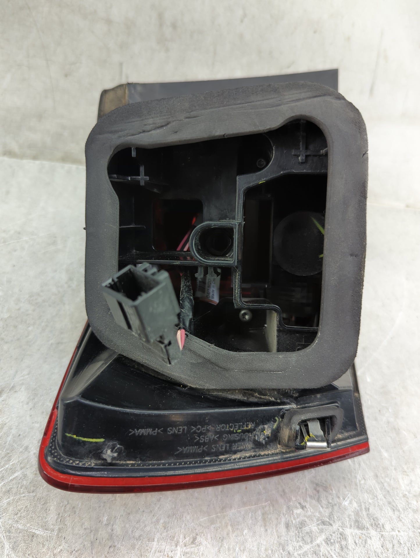 2012-2016 Volkswagen Jetta Tail Light Assembly Passenger Right OEM P/N:5C6945312 5C6945208 Fits Fits 2012 2013 2014 2016 OEM