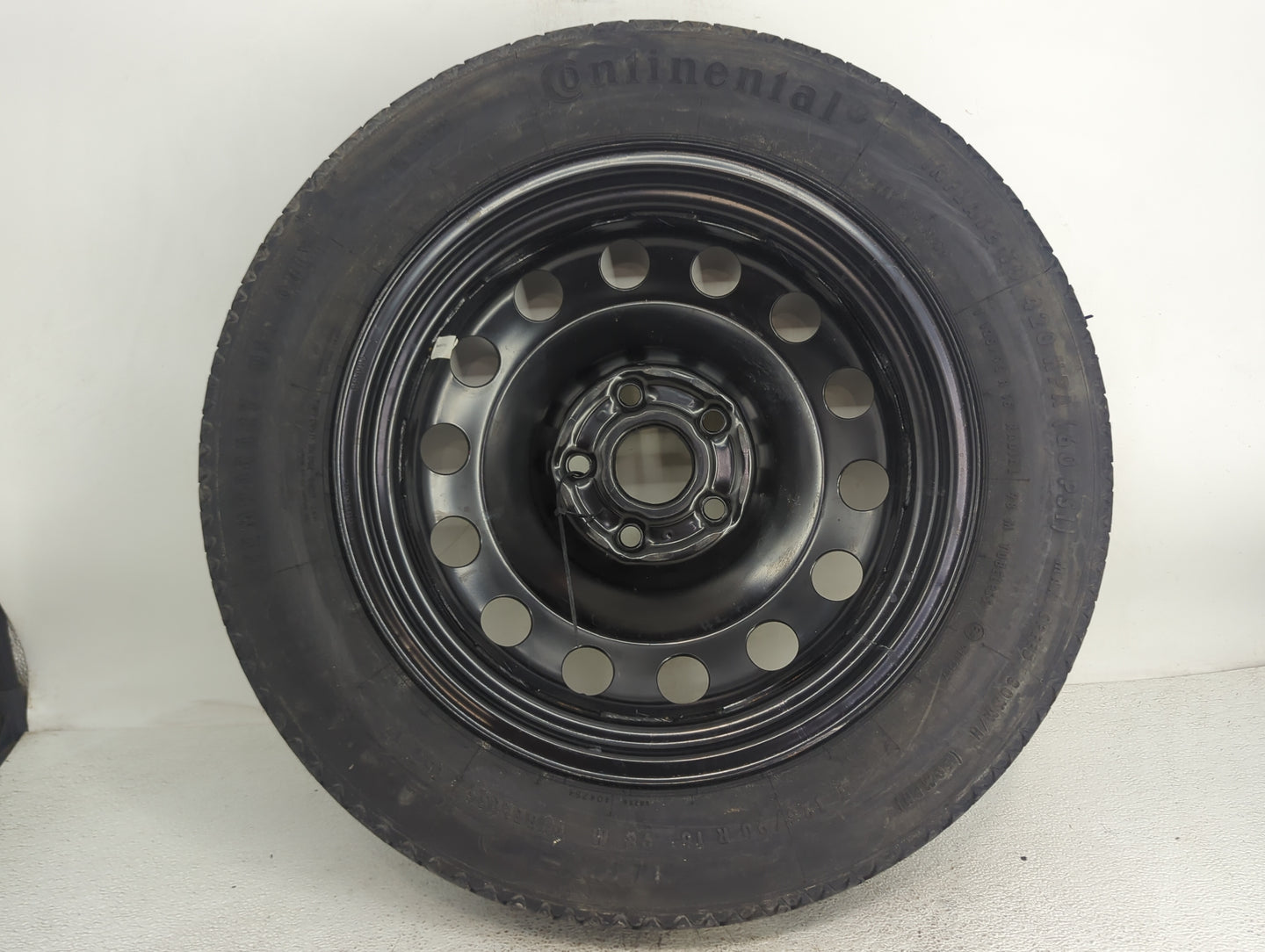 2012-2018 Volkswagen Jetta Spare Donut Tire Wheel Rim Oem 1462338 - Oemusedautoparts1.com