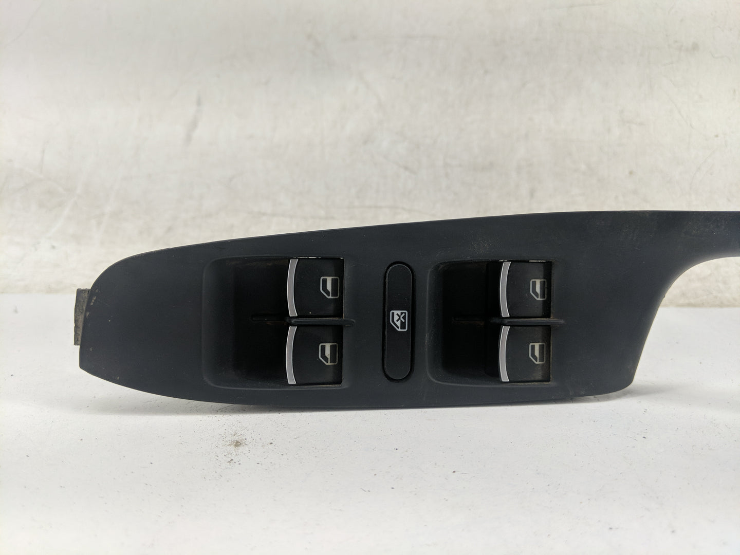 2011-2018 Volkswagen Jetta Master Power Window Switch Replacement Driver Side Left Fits OEM Used Auto Parts - Oemusedautopar