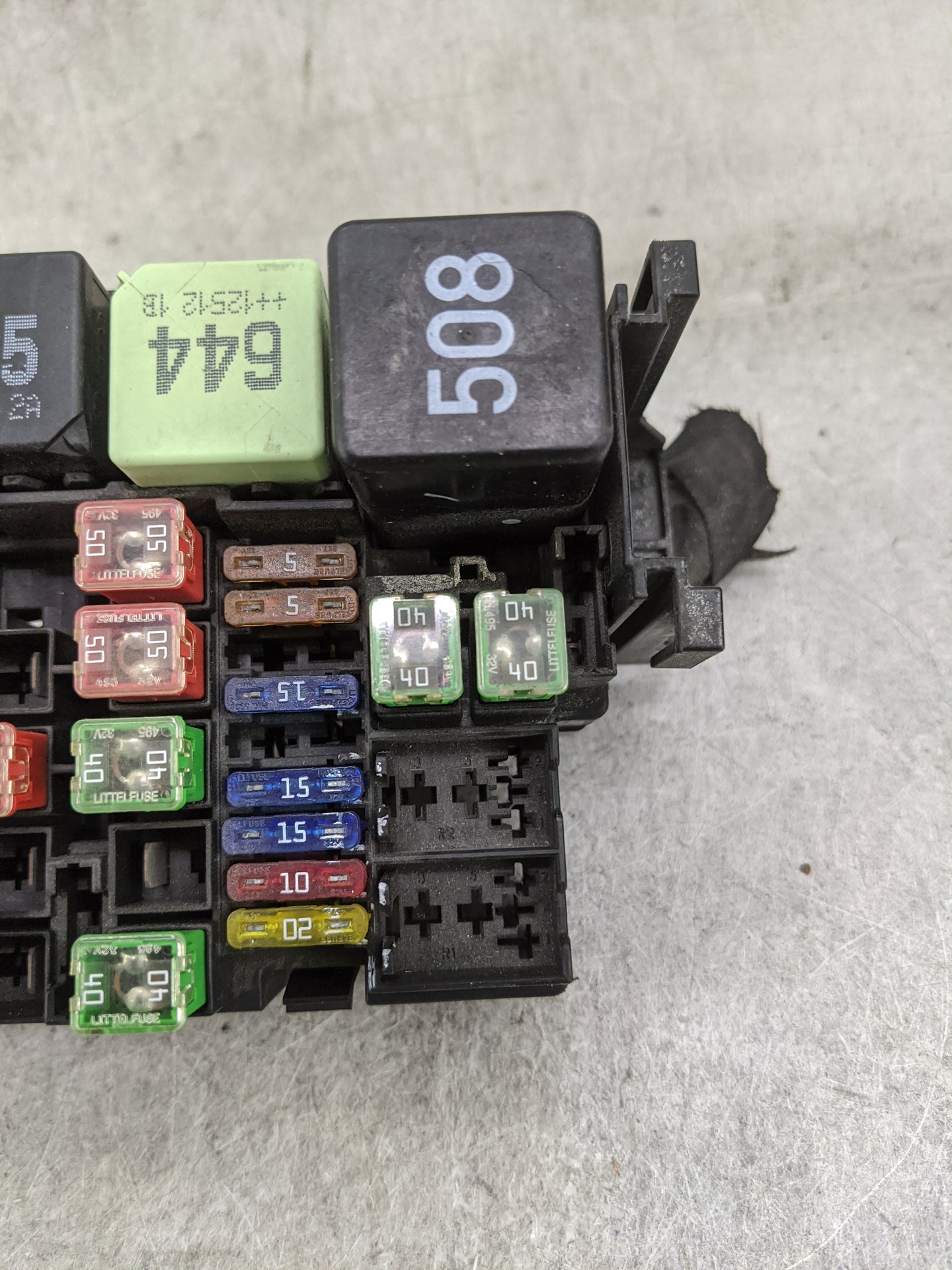 2010-2014 Volkswagen Jetta Fusebox Fuse Box Panel Relay Module P/N:03L907282 Fits OEM Used Auto Parts - Oemusedautoparts1.co