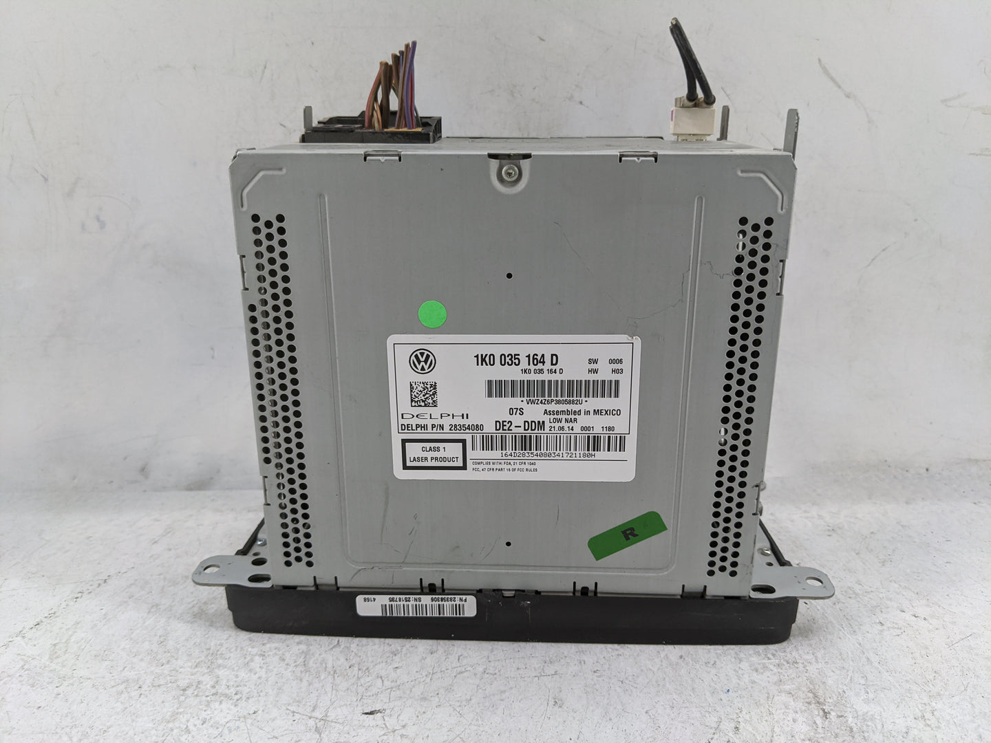 2011-2014 Volkswagen Jetta Radio AM FM Cd Player Receiver Replacement P/N:1K0035164D 28354080 Fits OEM Used Auto Parts - Oem