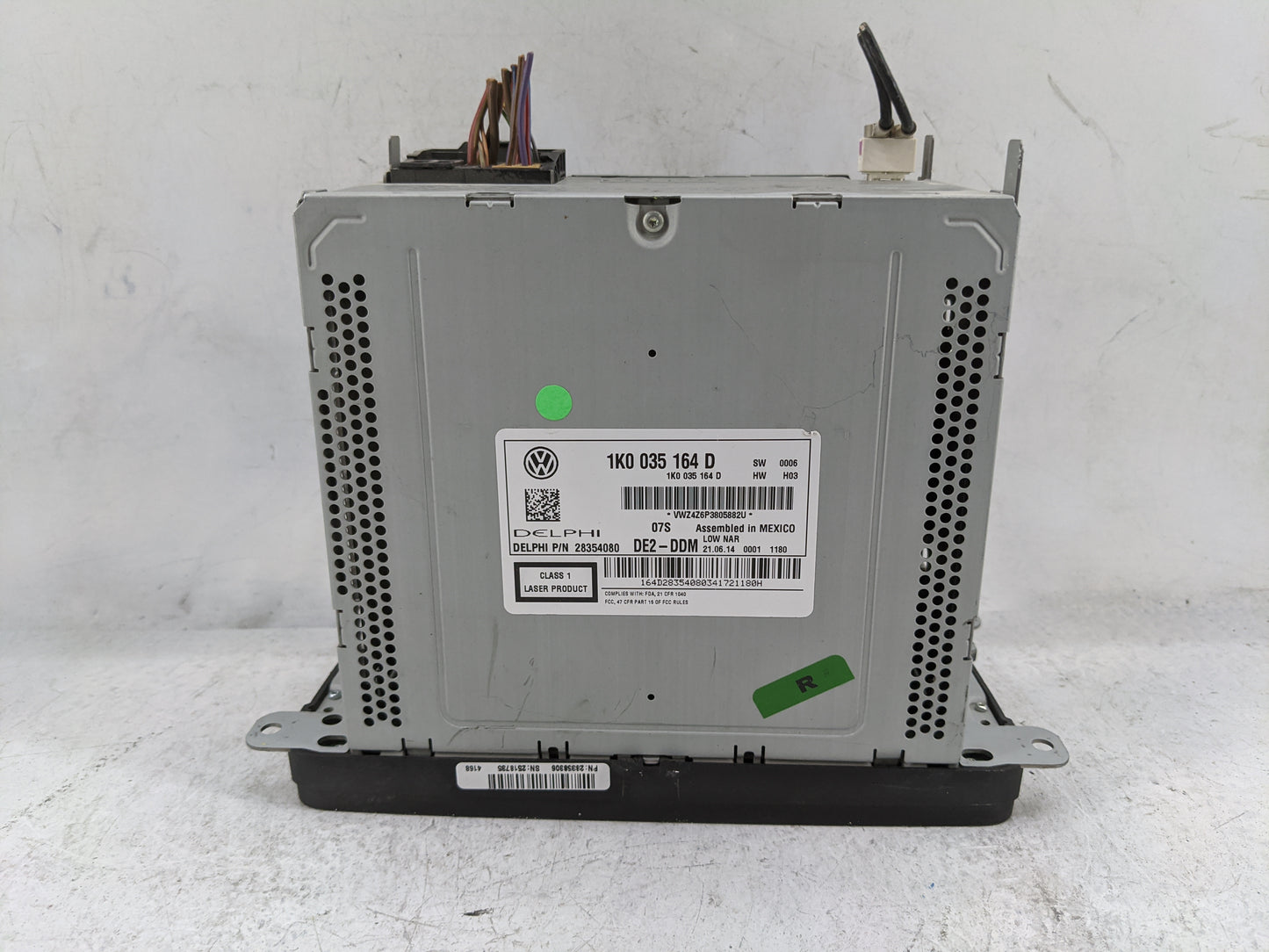 2011-2014 Volkswagen Jetta Radio AM FM Cd Player Receiver Replacement P/N:1K0035164D 28354080 Fits OEM Used Auto Parts - Oem