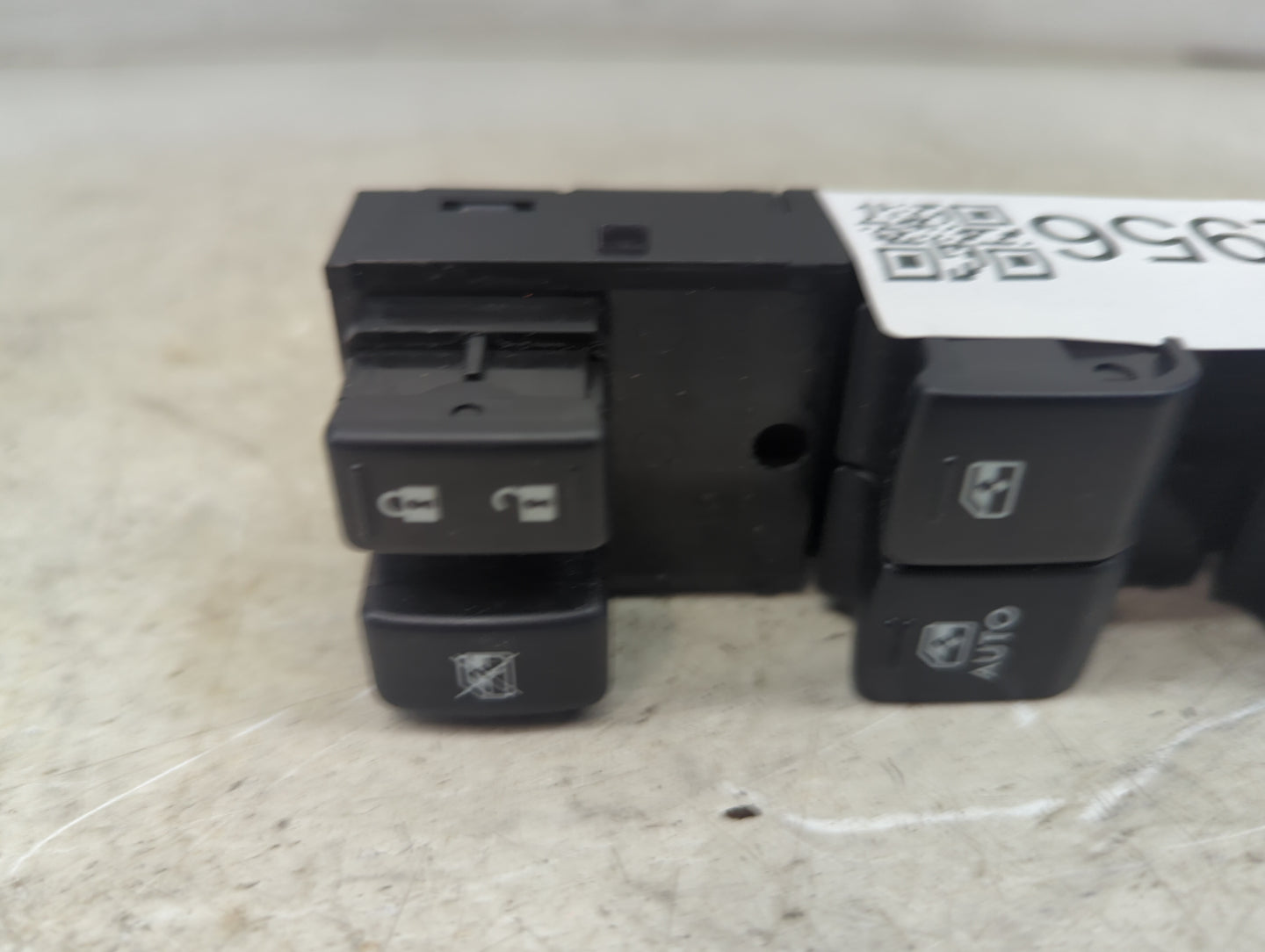 2011-2018 Volkswagen Jetta Master Power Window Switch Replacement Driver Side Left P/N:83071SG010 Fits OEM Used Auto Parts -