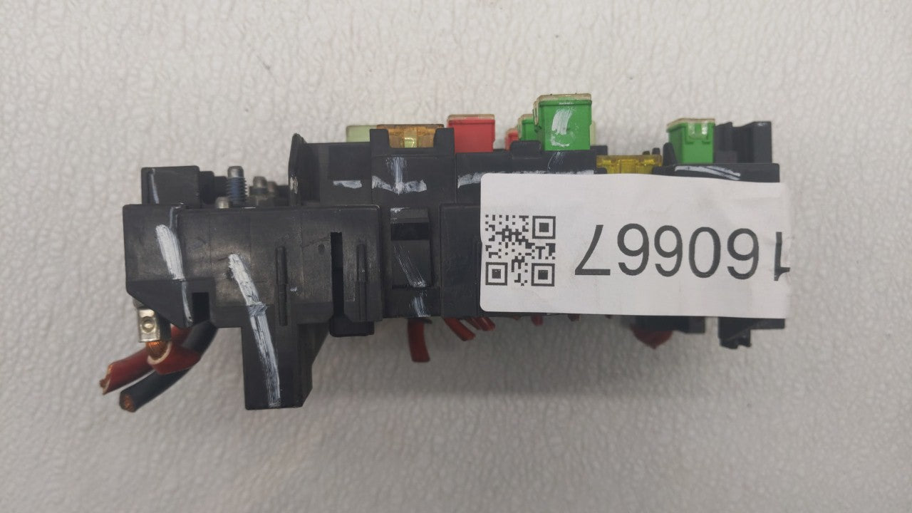 2010-2014 Volkswagen Jetta Fusebox Fuse Box Panel Relay Module P/N:5C0.937.819L 5C0937132A Fits OEM Used Auto Parts - Oemuse