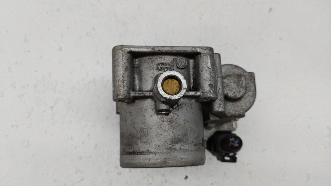 2013-2018 Volkswagen Jetta Throttle Body P/N:03F133062B Fits Fits 2013 2014 2015 2016 2017 2018 OEM Used Auto Parts - Oemuse
