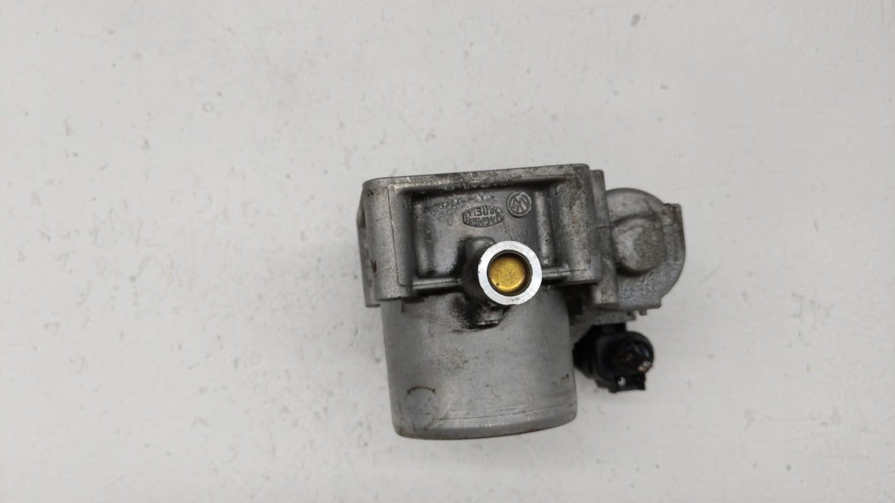2013-2018 Volkswagen Jetta Throttle Body P/N:03F133062B Fits Fits 2013 2014 2015 2016 2017 2018 OEM Used Auto Parts - Oemuse