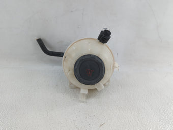 compare product 2005 Volkswagen Jetta Radiator Coolant Overflow Expansion Tank Bottle 339636